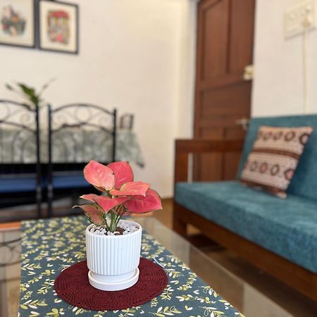 Villa By The Beach Goa Бенаулим Экстерьер фото