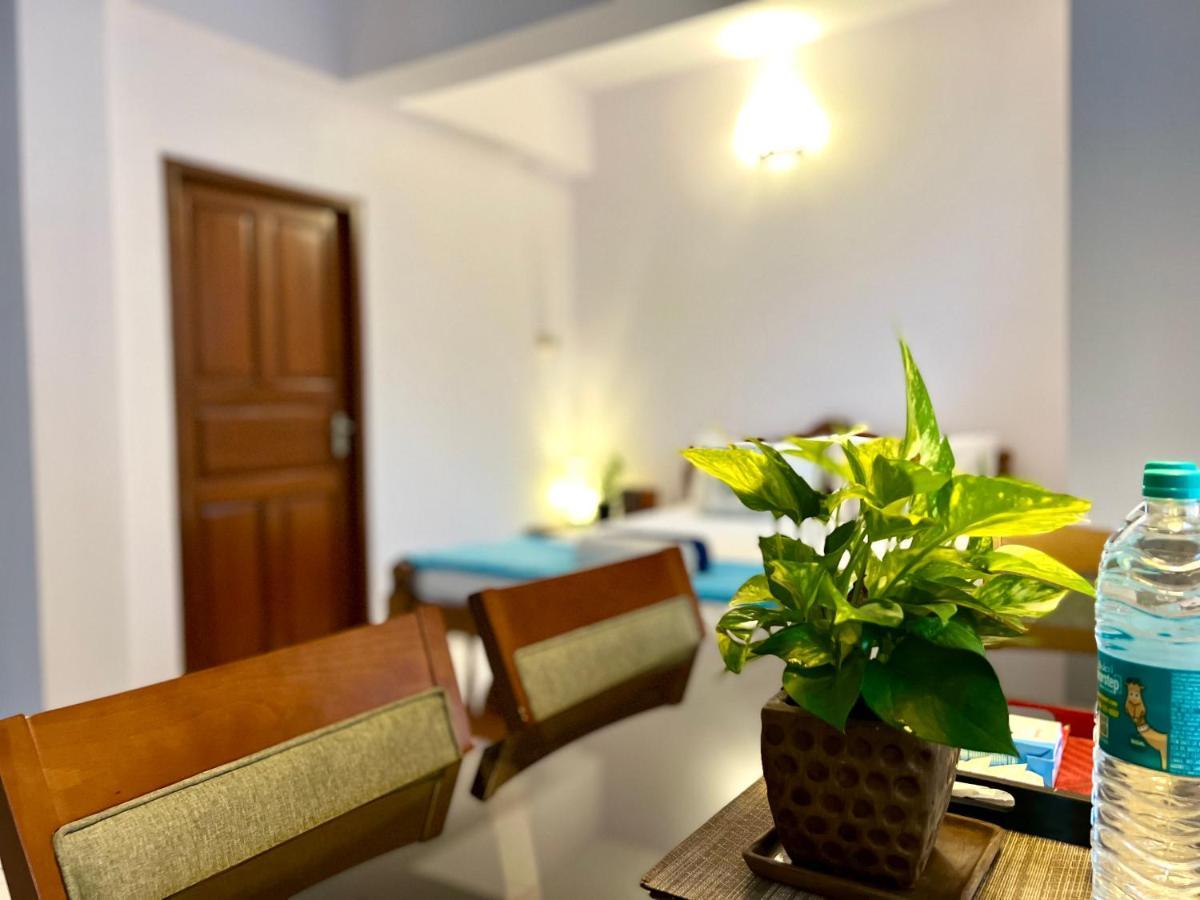 Villa By The Beach Goa Бенаулим Экстерьер фото