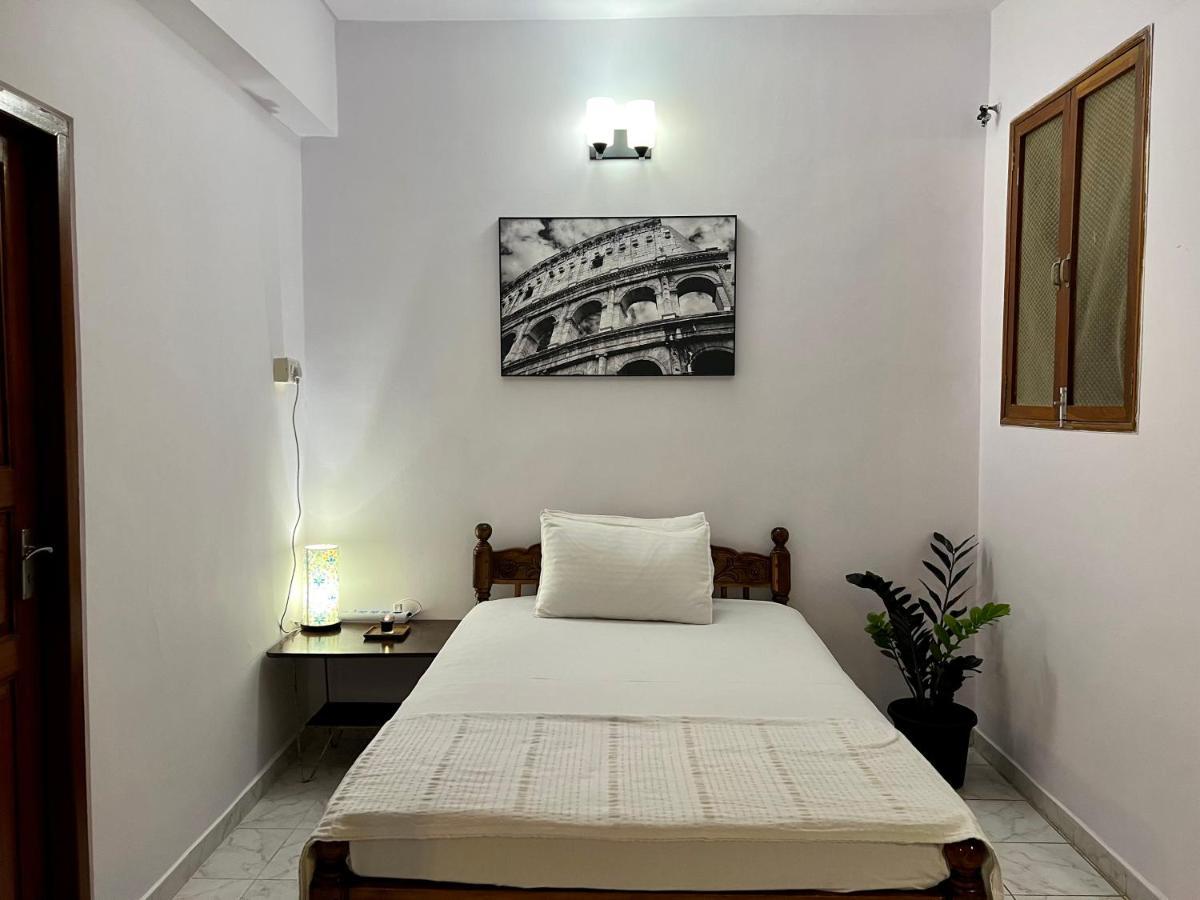 Villa By The Beach Goa Бенаулим Экстерьер фото