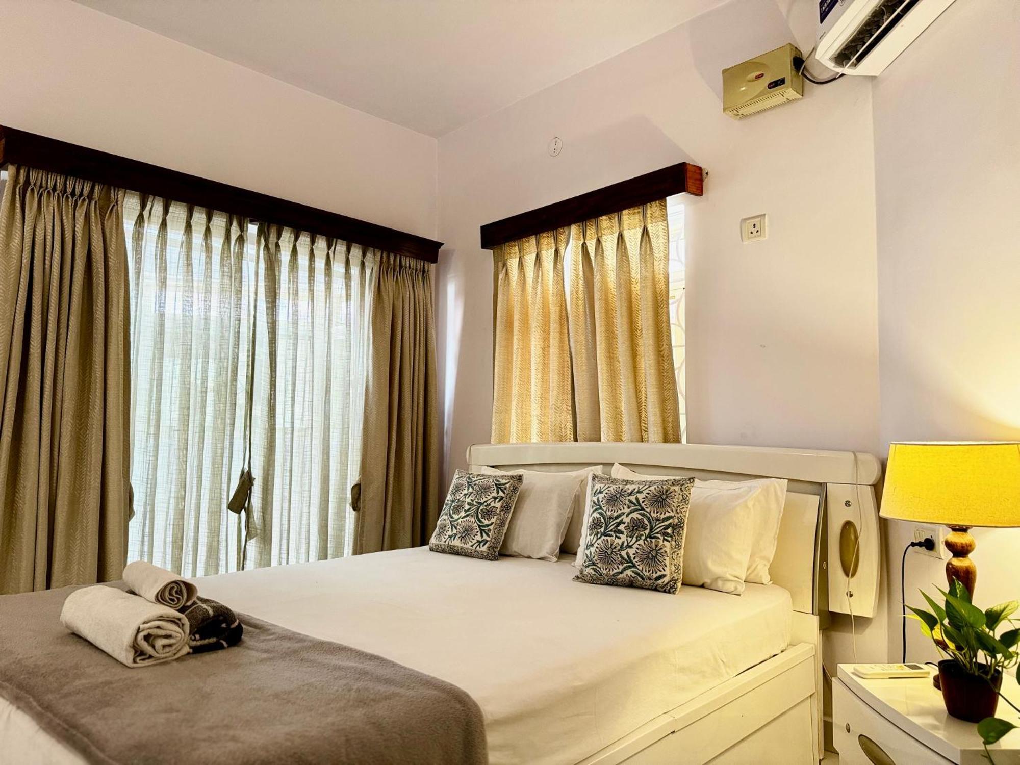 Villa By The Beach Goa Бенаулим Экстерьер фото